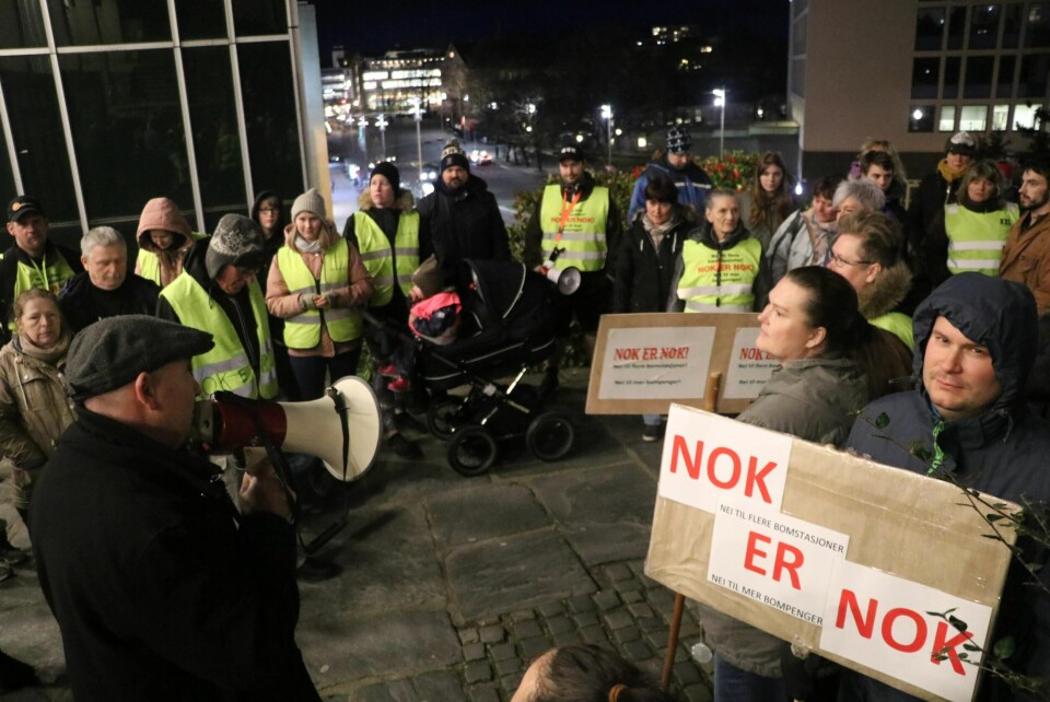 Demonstranter kuppet bystyret ###
