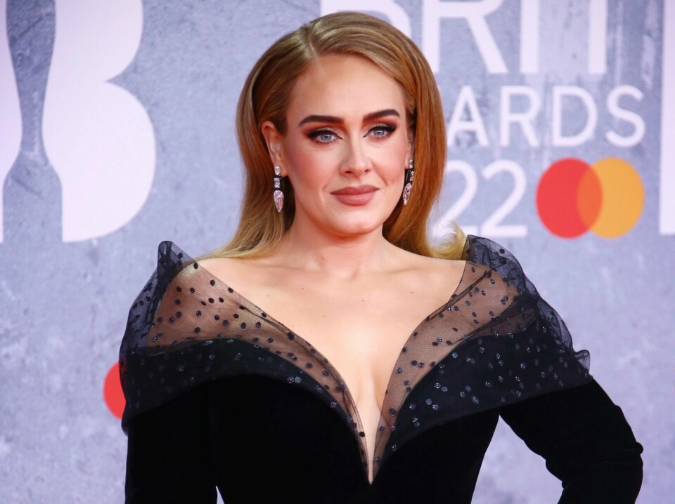 Den britiske superstjernen Adele avlyser en rekke konserter i USA grunnet sykdom. – Jeg har ikke noe valg, sier artisten. Adele har sluttet å drikke alkohol. Den britiske stjernen avslørte årsaken under en konsert i Las Vegas. Foto: Joel C Ryan / Invision / AP / NTB