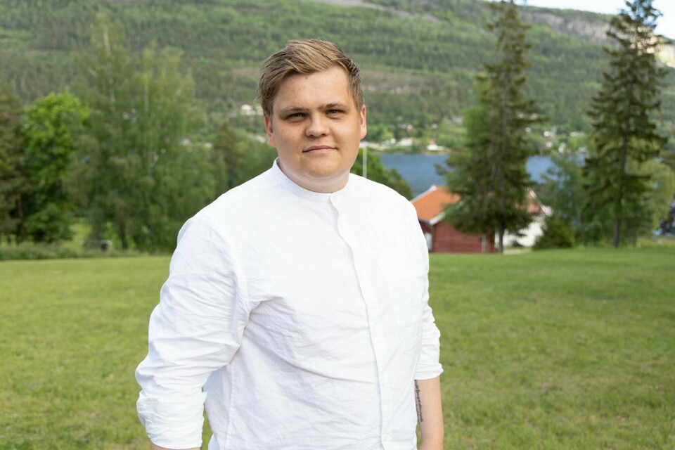 Gaute Børstad Skjervø er bekymret for sinte, unge menn som står i fare for å bli terrorister. Fredag kommer Ekstremismekommisjonen med sine forslag til hvordan vi bør løse det problemet. Gaute Børstad Skjervø er bekymret for sinte, unge menn som står i fare for å bli terrorister. Fredag kommer Ekstremismekommisjonen med sine forslag til hvordan vi bør løse det problemet.