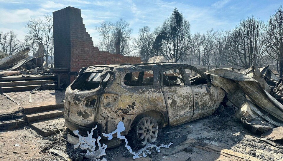 En utbrent bil ved restene av et utbrent hus i utkanten av Texas-byen Canadian. En utbrent bil ved restene av et utbrent hus i utkanten av Texas-byen Canadian. Foto: Sean Murphy / AP / NTB