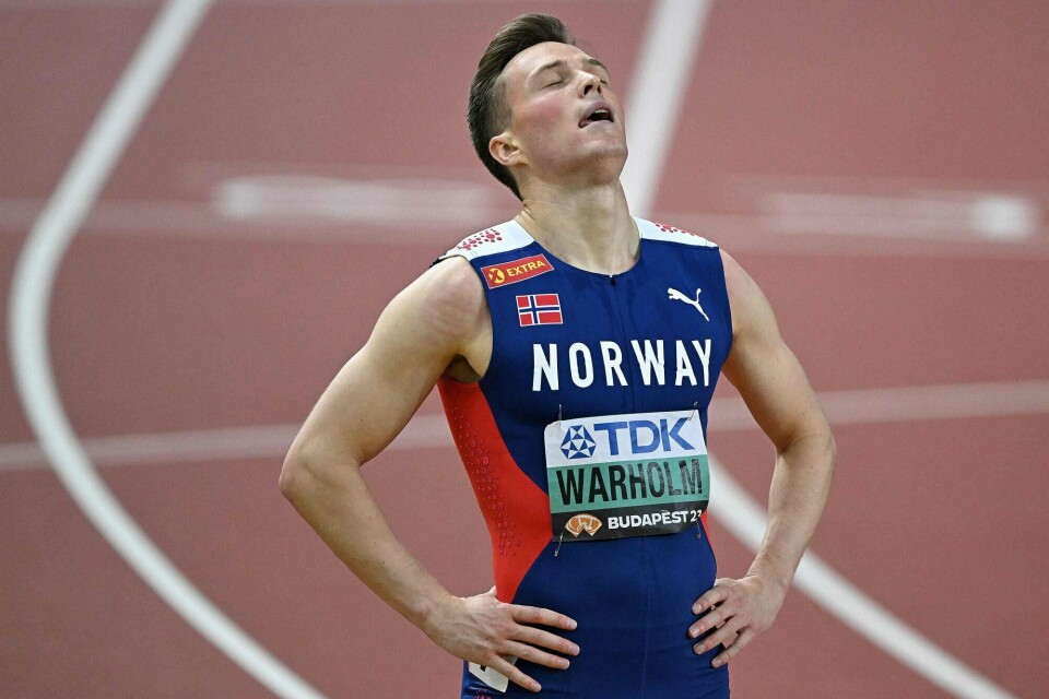 Karsten Warholm skal løpe 400 meter i Glasgow, uten hekker. Karsten Warholm gikk på sesongens første nederlag i Zürich torsdag.