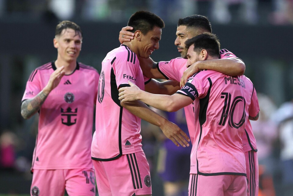 Både Messi og Suarez scoret to mål hver da Inter Miami vant overlegent i natt Både Messi og Suarez scoret to mål hver da Inter Miami vant overlegent i natt