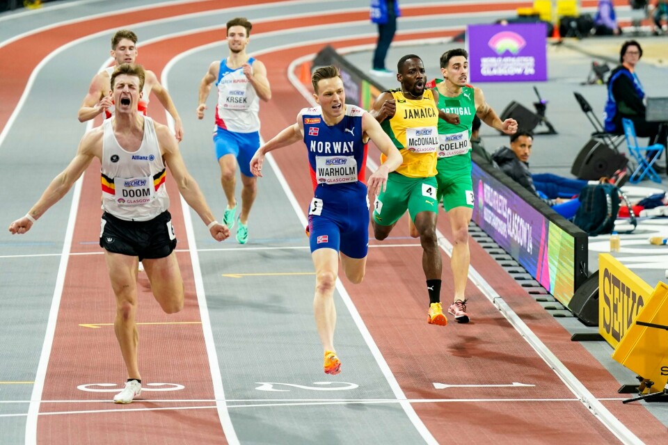 Karsten Warholm ble slått i spurten under friidrett VM innendørs i Glasgow. Karsten Warholm ble slått i spurten under friidrett VM innendørs i Glasgow.