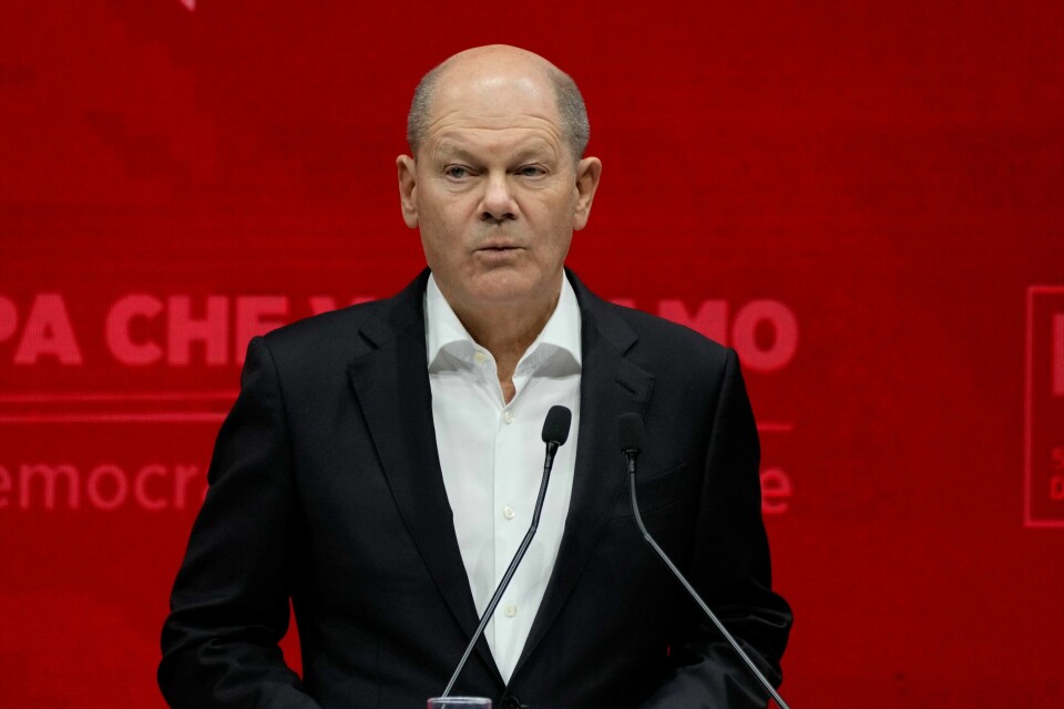 Tysklands statsminister Olaf Scholz mener Julian Assange trenger beskyttelse fra utlevering til USA. Tysklands statsminister Olaf Scholz kaller avlyttingen svært alvorlig. Foto: Alessandra Tarantino / AP