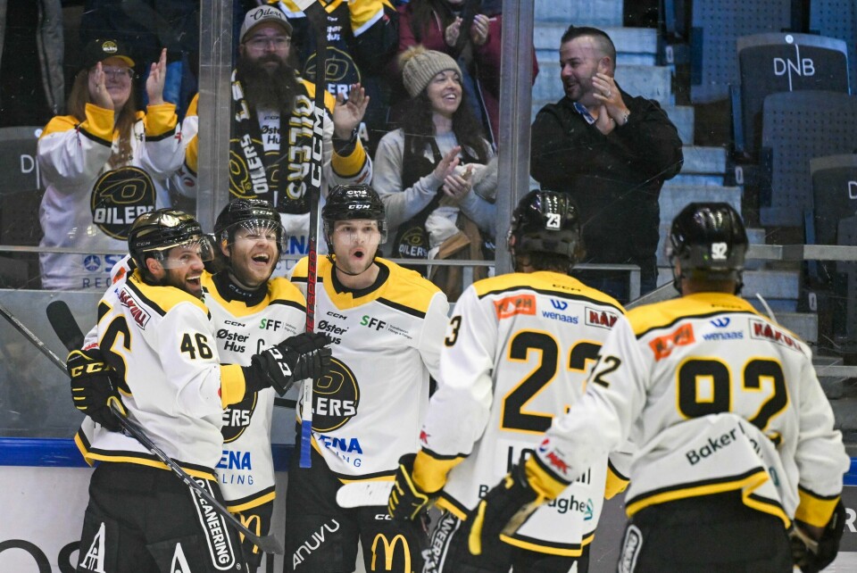 Mathias Trettenes sikret Oilers-seier hjemme over Sparta. Mathias Trettenes sikret Oilers-seier hjemme over Sparta. Foto: Carina Johansen / NTB