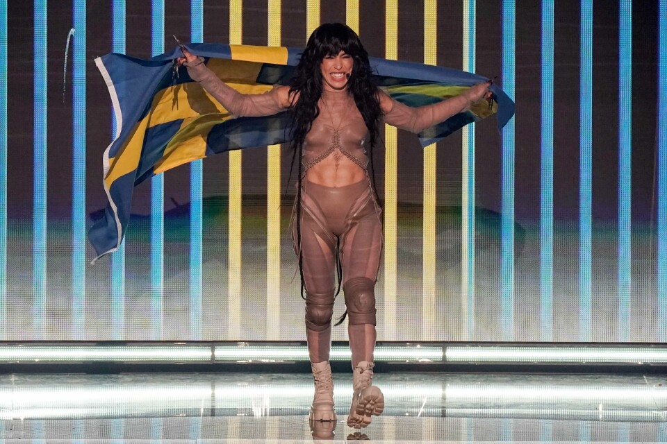 Svenske Loreen stakk av med seieren i fjorårets Eurovision Song Contest – mot folkets vilje. En ny midlertidig arena, med plass til nær 15.000 mennesker, er Stockholms plan for arrangeringen av Eurovision Song Contest neste år. Her er Sveriges Loreen under finalen i Liverpool i mai i år. Foto: Heiko Junge / NTB