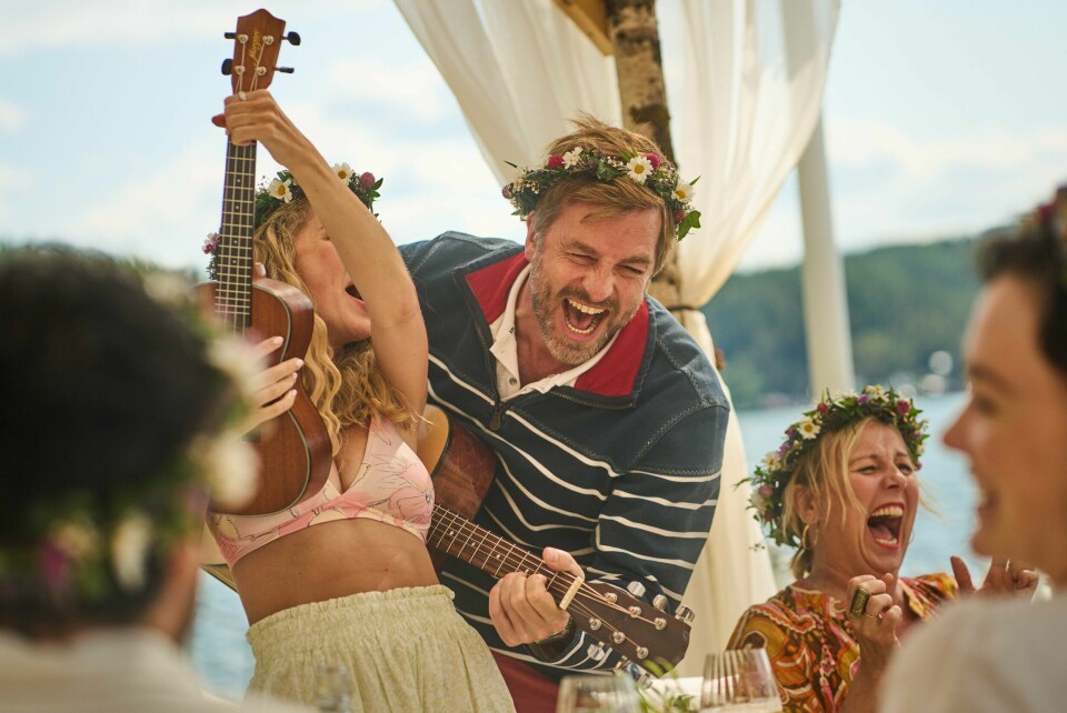 Per-Olav Sørensens nye serie «Midtsommernatt» får premiere 11. april. Her ser vi Fanny Klefelt (fra venstre, Christopher Wolter, Linn Skåber og Amalia Holm. .