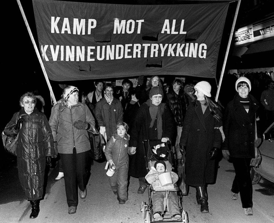 Oslo 1982. Kvinnedagen markeres i Oslo. Hovedparolen i 8.-mars-toget er «Kamp mot all kvinneundertrykking».