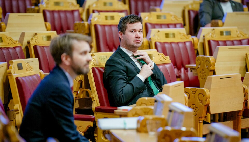 Næringsminister Jan Christian Vestre (Ap) (foran) og landbruks- og matminister Geir Pollestad (Sp) (bak) legger fram planen fredag. Foto: Stian Lysberg Solum / NTB Næringsminister Jan Christian Vestre (Ap) (foran) og landbruks- og matminister Geir Pollestad (Sp) (bak) legger fram planen fredag. Foto: Stian Lysberg Solum / NTB