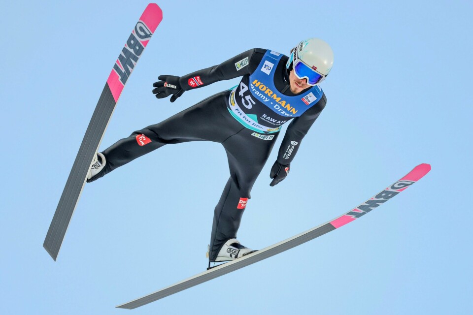 Johann André Forfang i aksjon i Holmenkollen fredag.Foto: Geir Olsen / NTB Johann André Forfang i aksjon i Holmenkollen fredag.Foto: Geir Olsen / NTB