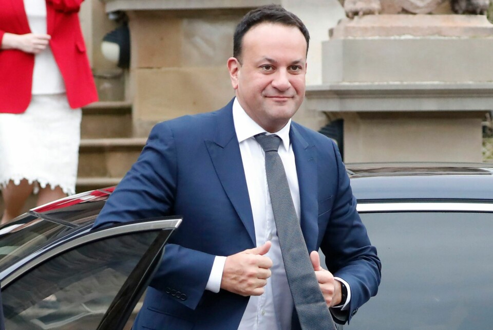 Leo Varadkar har gått på et sviende nederlag i folkeavstemningen fredag. Han erkjenner å ha tapt med stor margin. Statsminister Leo Varadkar kunngjorde fredagens folkeavstemning på kvinnedagen i fjor. Foto: Peter Morrison / AP / NTB