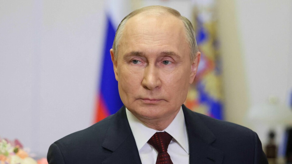 Russlands president Vladimir Putin beordret fullskala invasjon av nabolandet Ukraina i februar 2022. In this pool photograph distributed by Russian state owned agency Sputnik President Vladimir Putin congratulates Russian women from his residence in Moscow, on March 8, 2024 (Photo by Mikhail METZEL / POOL / AFP) / Editor's note : this image is distributed by Russian state owned agency Sputnik