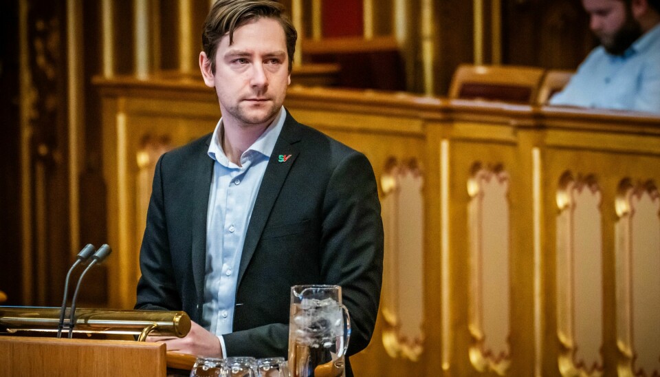 Sjalg Andreas Unneland (SV) under muntlig spørretime i Stortinget. SVs Andreas Sjalg Unneland vil gjøre det straffbart å dele overgrepsbilder av dyr. Foto: Ole Berg-Rusten / NTB