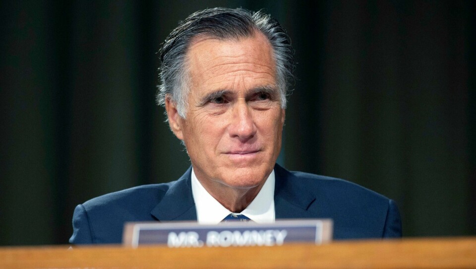 Republikanernes Mitt Romney peker på to faktorer som årsak til at han ikke ønsker å stemme på partifellen Donald Trump.