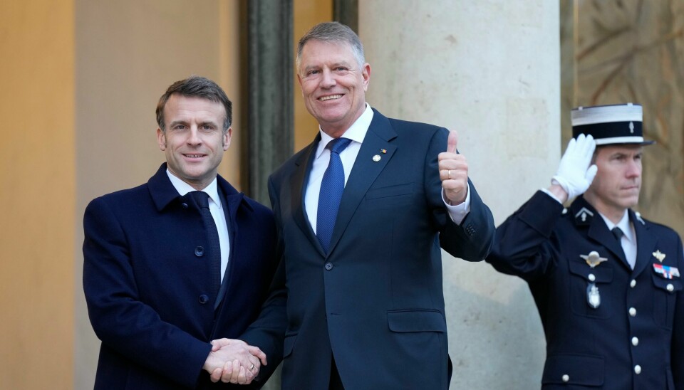Romanias president Klaus Iohannis (til høyre) vil bli generalsekretær i Nato. Her sammen med Frankrikes president Emmanuel Macron i februar. Romanias president Klaus Iohannis (til høyre) vil bli generalsekretær i Nato. Her sammen med Frankrikes president Emmanuel Macron i februar. Foto: Lewis Joly / AP / NTB