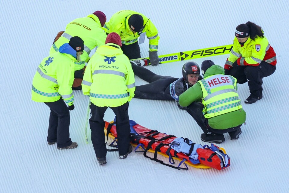 Silje Opseth falt etter et kjempehopp i prøveomgangen i Vikersund søndag. Silje Opseth falt etter et kjempehopp i prøveomgangen i Vikersund søndag. Foto: Geir Olsen / NTB