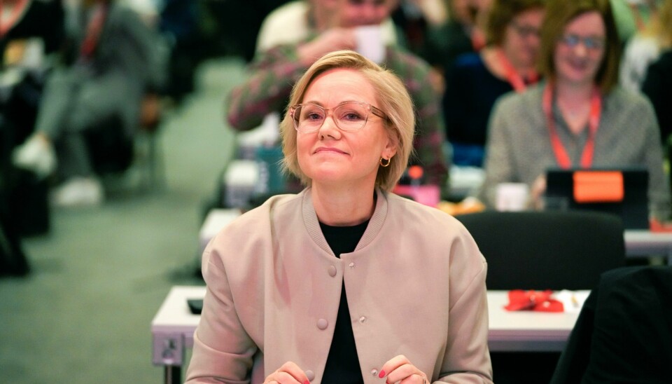 Ingvild Kjerkol, her under fylkesårsmøtet i Trøndelag Ap, sier det finnes flere oppgaver i helsevesenet som ungdommer som kan løse i et pliktår. Ingvild Kjerkol, her under fylkesårsmøtet i Trøndelag Ap, sier det finnes flere oppgaver i helsevesenet som ungdommer som kan løse i et pliktår. Foto: Terje Bendiksby / NTB