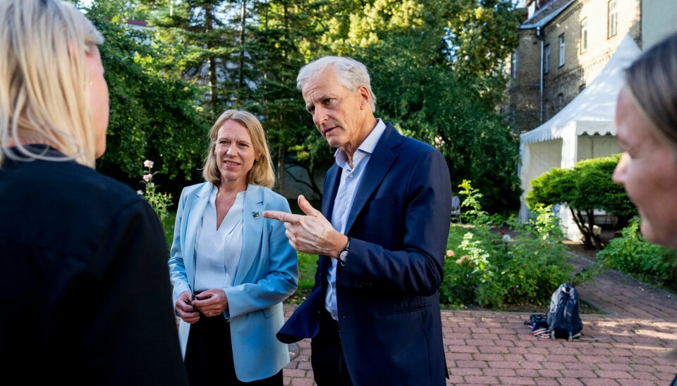 Statsminister Jonas Gahr Støre sammen med Anniken Huitfeldt på den norske ambassaden i Litauen i fjor sommer. Nå blir hun selv ambassadør. Statsminister Jonas Gahr Støre og utenriksminister Anniken Huitfeldt under en pressekonferanse i Litauen.Foto: Javad Parsa / NTB