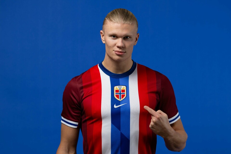 Fotballandslagene, her representert ved Erling Braut Haaland får nye drakter. Fotballandslagene, her representert ved Erling Braut Haaland, får nye drakter.Foto: Vegard Grøtt / Bildbyrån / handout / NTB