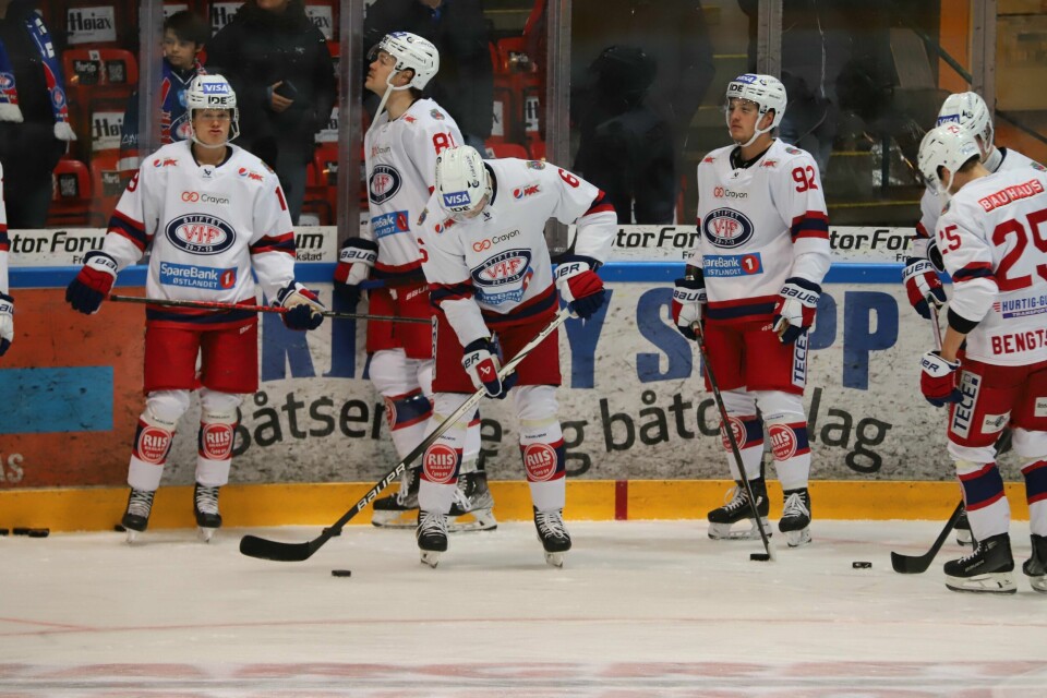 Vålerenga skapte mange nok sjanser mot Stjernen i Stjernehallen torsdag, men klarte ikke å utnytte dem og trenger minst en kamp til for å avansere til semifinalen. Vålerenga skapte mange nok sjanser mot Stjernen i Stjernehallen torsdag, men klarte ikke å utnytte dem og trenger minst en kamp til for å avansere til semifinalen.