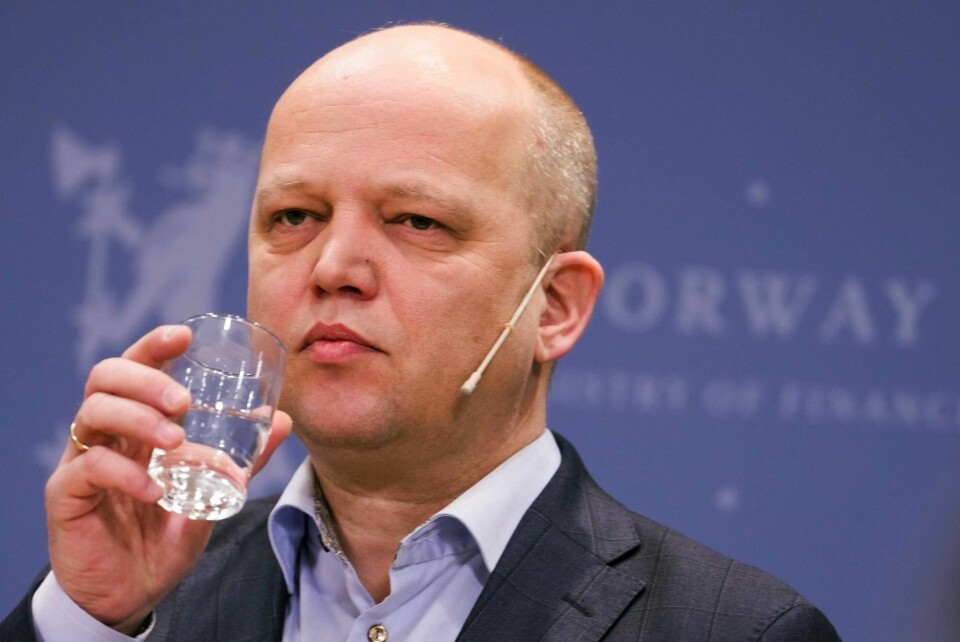 I stedet for å behandle symptomene, burde regjeringen ha adressert årsakene til at folk flytter formuene sine ut av landet, skriver Mayhan Rostamkhel. På bildet finansminister (Sp) Trygve Slagsvold Vedum. Finansminister Trygve Slagsvold Vedum (Sp)