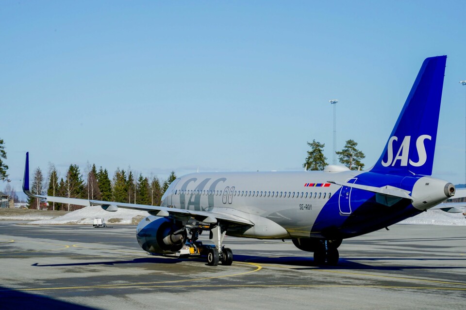 Flyene av typen Airbus A320neo er blant de nyeste flyene i SAS-flåten. Lørdag var 18 slike fly ute av drift, og SAS beklager saken, ifølge Finansavisen. SAS-fly av typen Airbus A320neo er satt på bakken på grunn av tekniske inspeksjoner. Foto: Gorm Kallestad / NTB