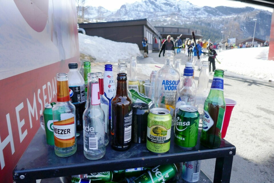Et glass for mye i bakken øker risikoen for at du skader både deg selv og andre skikjørere. Her det også verdt å minne om at allemannsretten ikke gjelder i barskapet, skriver Inger Lise Hansen. Alkohol, påskeferie, skisenter