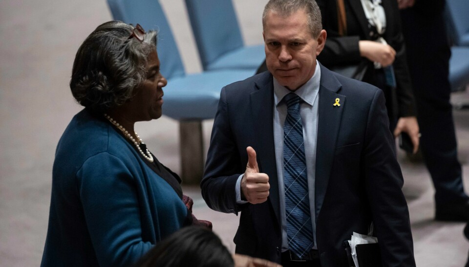 En ny avstemning vil skje i Sikkerhetsrådet mandag. Bildet viser Israels faste representant til FN, Gilad Erdan, og USAs FN-ambassadør Linda Thomas-Greenfield. En ny avstemning vil skje i Sikkerhetsrådet mandag. Bildet viser Israels faste representant til FN, Gilad Erdan, og USAs FN-ambassadør Linda Thomas-Greenfield. Foto: Yuki Iwamura / AP / NTB