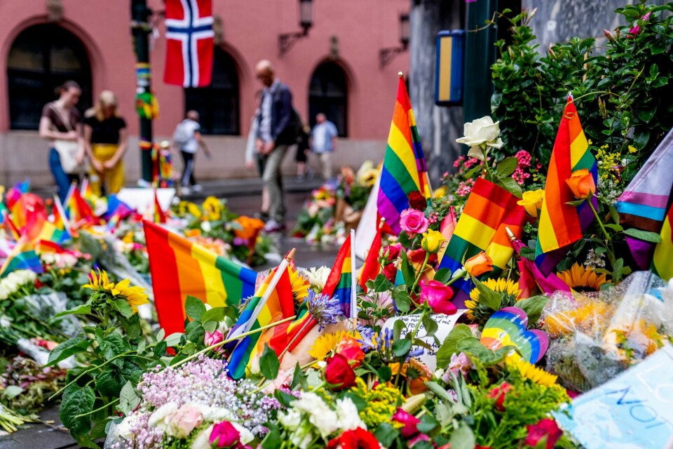 Samtidig som rettssaken etter terroren mot London pub i Oslo pågår, bevæpnes politiet i påska. Religiøs terror er fortsatt en trussel vi må leve med, skriver Helge Simonnes. Samtidig som rettssaken etter terroren mot London pub i Oslo pågår, bevæpnes politiet i påska. Religiøs terror er fortsatt en trussel vi må leve med, skriver Helge Simonnes.