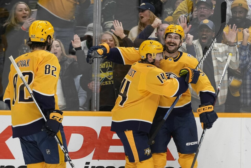 Svenske Filip Forsberg (til høyre) jubler for 3-1-målet mot Minnesota Wild, men Nashville Predators var bare kommet halvveis i det som skulle bli en målfest på hjemmebane. Svenske Filip Forsberg (til høyre) jubler for 3-1-målet mot Minnesota Wild, men Nashville Predators var bare kommet halvveis i det som skulle bli en målfest på hjemmebane. Foto: George Walker IV / AP / NTB