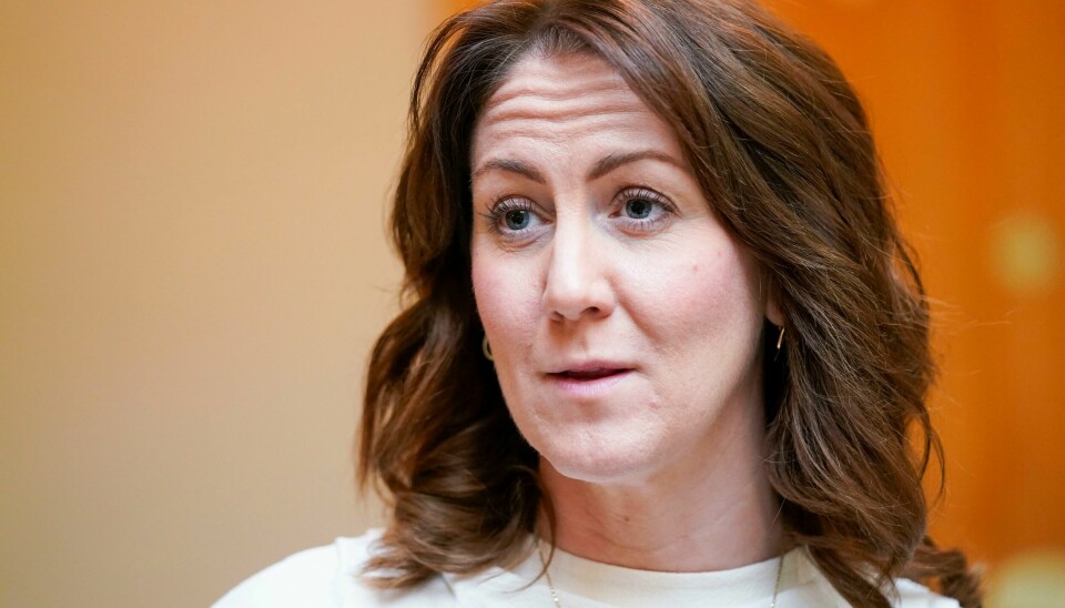 Arbeids- og inkluderingsminister Tonje Brenna (Ap) er helt uenig med MDG i spørsmålet om kortere arbeidstid. – Kommunene kan ikke stille krav til nasjonalitet eller familiebakgrunn når de blir bedt om å bosette, sier arbeids- og inkluderingsminister Tonje Brenna (Ap). Foto: Lise Åserud / NTB