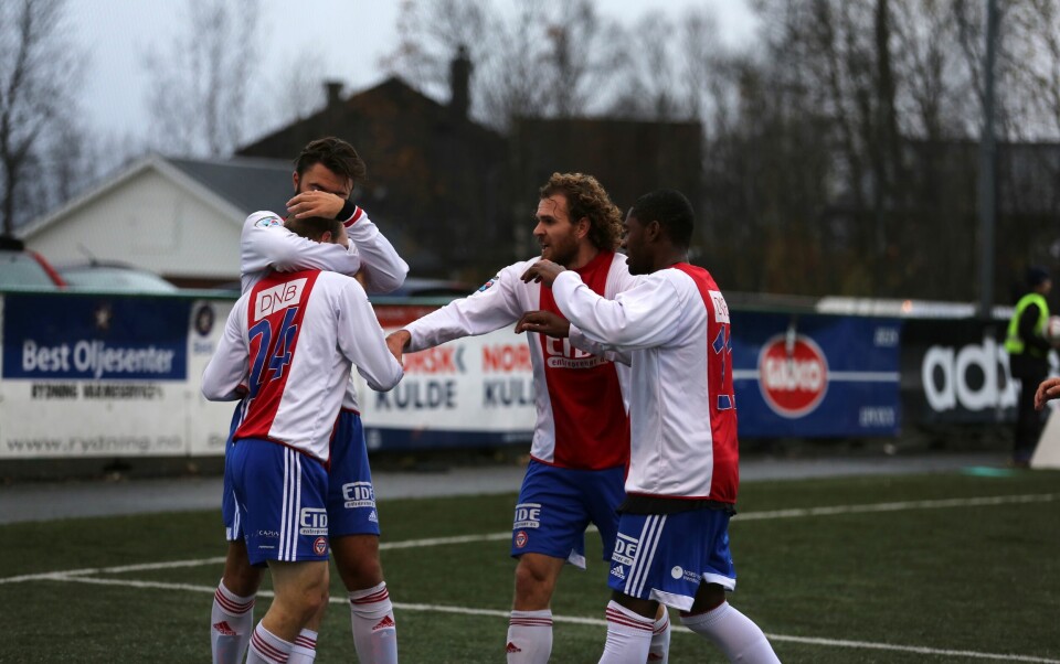 Stian Sortevik har satt inn den andre goalen og KFUM kan juble i Finnsnes. FOTO: GUTTORM LENDE/KFUM Stian Sortevik har satt inn den andre goalen og KFUM kan juble i Finnsnes. FOTO: GUTTORM LENDE/KFUM