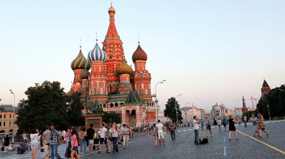 Kanskje vil Hans-Wilhelm Steinfeld fortelle deg om Vasilij-katedralen mellom Den røde plass og Moskvaelven hvis du blir med på temareise til Russland. Katedralen ligger like ved Kreml og er et av de mest kjente landemerkene i Russland. FOTO: LISE ÅSERUD/NTB SCANPIX Kanskje vil Hans-Wilhelm Steinfeld fortelle deg om Vasilij-katedralen mellom Den røde plass og Moskvaelven hvis du blir med på temareise til Russland. Katedralen ligger like ved Kreml og er et av de mest kjente landemerkene i Russland. FOTO: LISE ÅSERUD/NTB SCANPIX