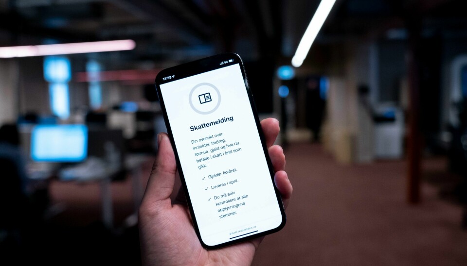Snart er fristen for å levere skattemeldingen sin. Det kan være lurt om man vil ha skatt til gode før sommeren. Stadig flere nordmenn oppgir kryptoverdier i skattemeldingen. Foto: Torstein Bøe / NTB