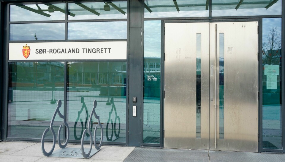 En mann i 40-årene er dømt for å ha delt ut lapper med nettadressen til et BDSM-nettsted til barn. En mann i 40-årene er dømt for å ha delt ut lapper med nettadressen til et BDSM-nettsted til barn. Foto: Terje Pedersen / NTB