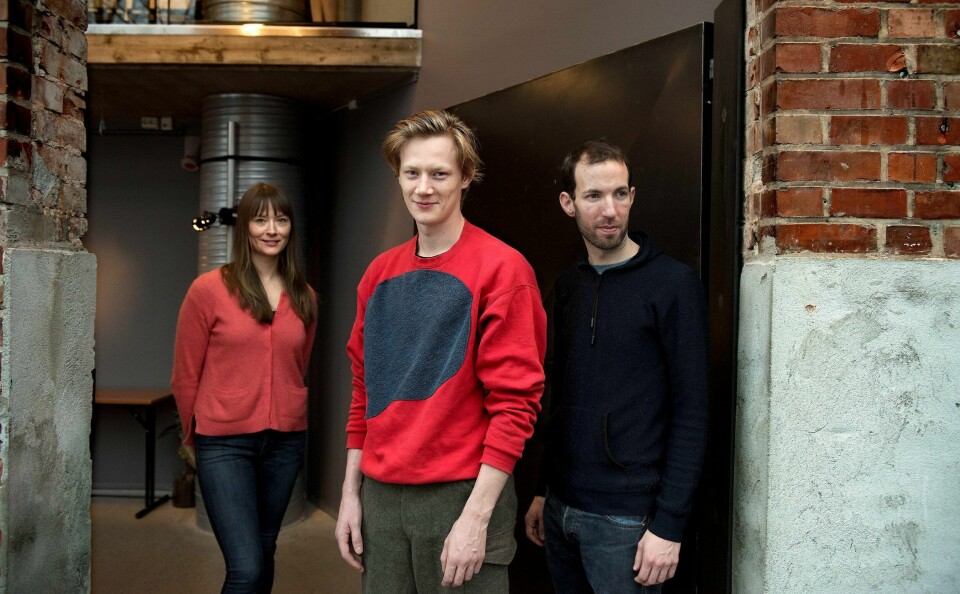 Regissør Hildur Kristinsdottir og skuespillerne Lars August Jørgensen (midten) og Kim Atle Hansen står bak Klassikere for kids «Forbrytelse og straff» som skal settes opp i morgen på Black Box. FOTO: MIMSY MØLLER