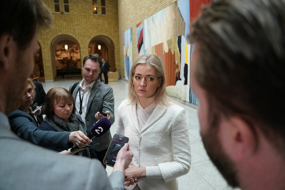 Justis- og beredskapsminister Emilie Enger Mehl kommenterer bombetrusselen på Stortinget onsdag. Justis- og beredskapsminister Emilie Enger Mehl kommenterer bombetrusselen på Stortinget onsdag.Foto: Gorm Kallestad / NTB / NPK
