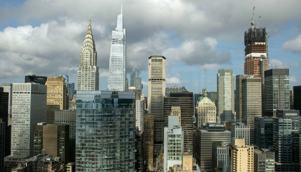 Midtown Manhattans skyline er synlig fra et rom på Millennium Hilton New York Hotel i New York City fredag 22. september 2023. Ifølge myndighetene har et jordskjelv med en foreløpig styrke på 4,8 rystet det tett befolkede storbyområdet New York City. Innbyggere rapporterte at de kjente rumling over hele nordøst fredag morgen. Skjelvet hadde sitt sentrum i New Jersey, ca. 45 miles vest for New York City og 50 miles nord for Philadelphia. Midtown Manhattans skyline er synlig fra et rom på Millennium Hilton New York Hotel i New York City fredag 22. september 2023. Ifølge myndighetene har et jordskjelv med en foreløpig styrke på 4,8 rystet det tett befolkede storbyområdet New York City. Innbyggere rapporterte at de kjente rumling over hele nordøst fredag morgen. Skjelvet hadde sitt sentrum i New Jersey, ca. 45 miles vest for New York City og 50 miles nord for Philadelphia.