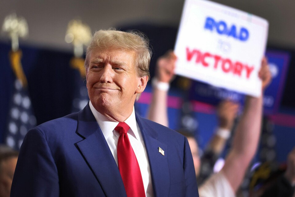 Ekspresident Donald Trump har igjen blikket rettet mot Det ovale kontor i Washington D.C. GREEN BAY, WISCONSIN - APRIL 02: Former President Donald Trump speaks to guests at a rally on April 02, 2024 in Green Bay, Wisconsin. At the rally, Trump spoke next to an empty lectern on the stage and challenged President Joe Biden to debate him. The Wisconsin primary is being held today. Scott Olson/Getty Images/AFP (Photo by SCOTT OLSON / GETTY IMAGES NORTH AMERICA / Getty Images via AFP)