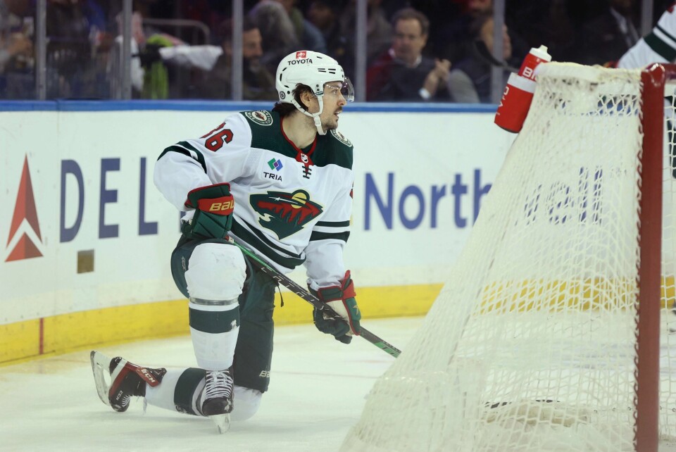 Mats Zuccarello leverte to assist til Kirill Kaprizov i Minnesota Wilds hjemmekamp mot Winnipeg Jets. Mats Zuccarello begeistrer Minnesota-fansen. Foto: Pontus Höök / NTB