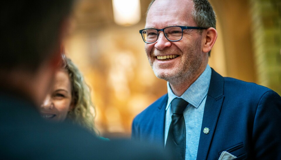 Forsknings- og høyere utdanningsminister Oddmund Hoel (Sp) sier det er viktig med et kompetanseløft i næringer under endring. Forsknings- og høyere utdanningsminister Oddmund Hoel (Sp) legger fredag fram regjeringens forslag til endringer i reglene for opptak til høyere utdanning. Foto: Ole Berg-Rusten / NTB
