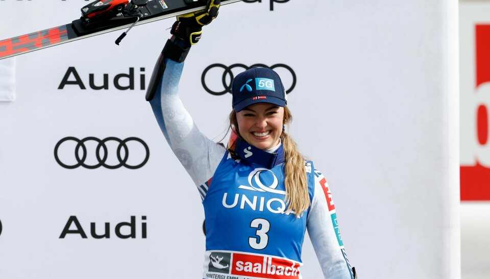 Thea Louise Stjernesund etter 3.-plassen i storslalåm i verdenscupavslutningen i Saalbach. Thea Louise Stjernesund etter 3.-plassen i storslalåm i verdenscupavslutningen i Saalbach. Foto: Alessandro Trovati / AP / NTB.