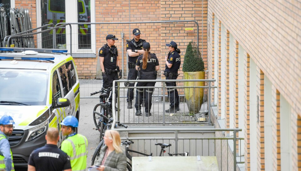 Politiet fjernet aksjonsgruppa Redd Ullevål sykehus da de i fjor vår stanset rivearbeidene på Rikshospitalet. Foto: Annika Byrde / NTB Politiet fjernet aksjonsgruppa Redd Ullevål sykehus da de i fjor vår stanset rivearbeidene på Rikshospitalet. Foto: Annika Byrde / NTB