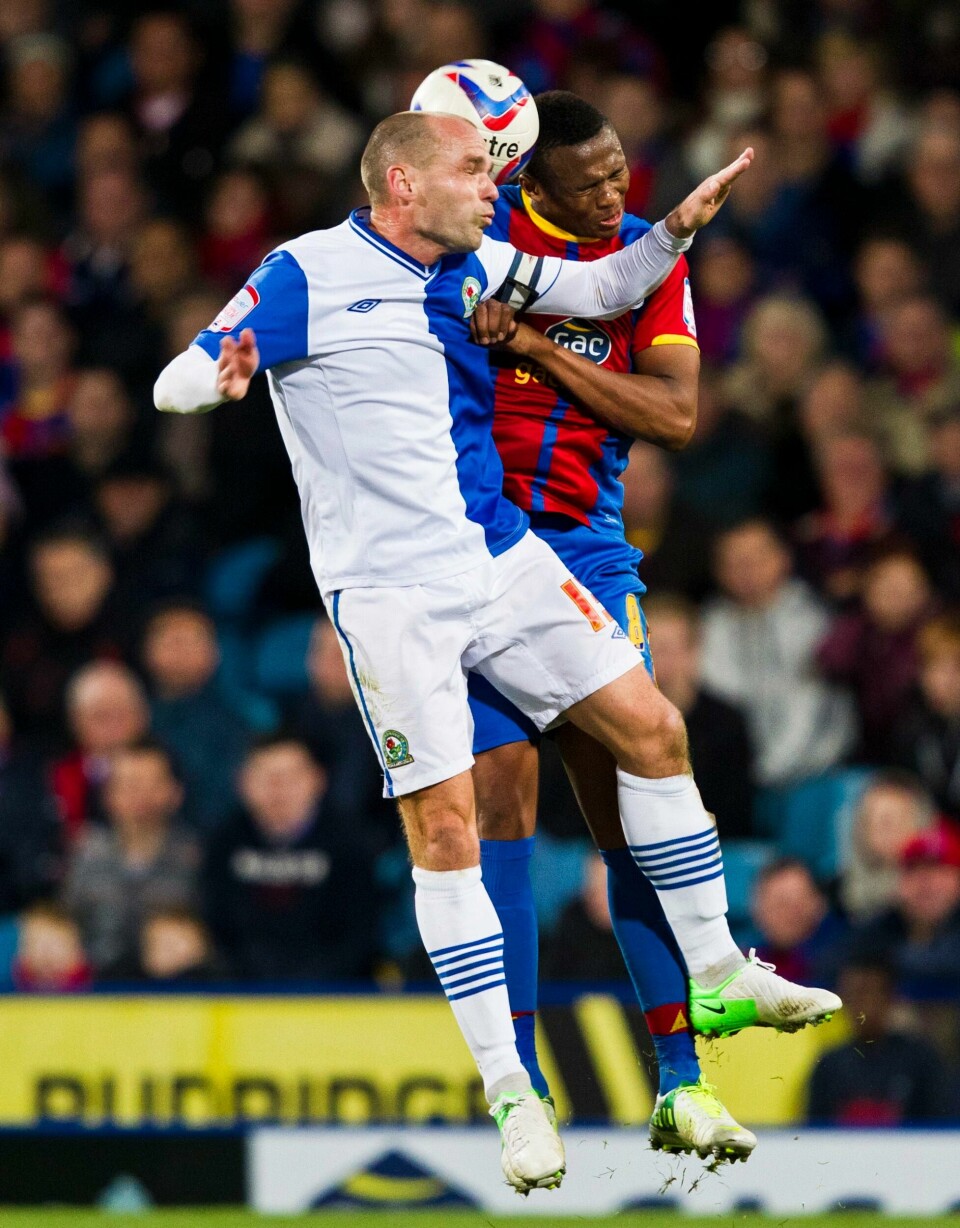 Blackburn-kaptein Danny Murphy (til venstre) og Kagisho Dikgacoi i aksjon under en kamp i mesterskapsserien i 2012. Blackburn-kaptein Danny Murphy (til venstre) og Kagisho Dikgacoi i aksjon under en kamp i mesterskapsserien i 2012. Foto: Vegard Grøtt / NTB.
