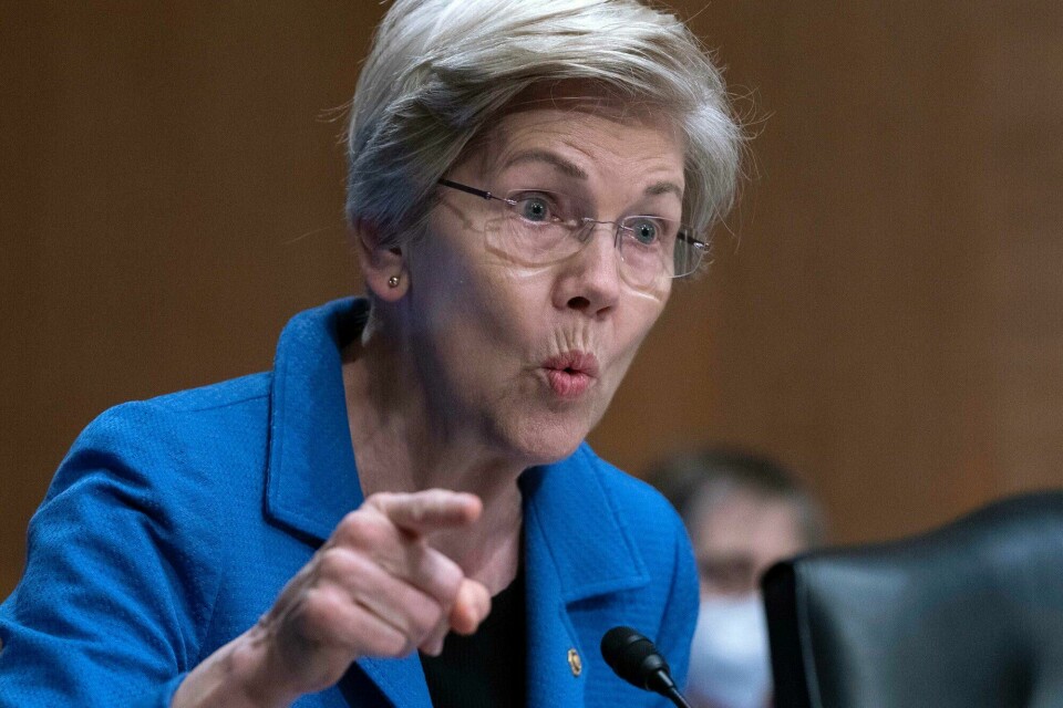 Demokratenes senator Elizabeth Warren. FILE - Sen. Elizabeth Warren, D-Mass., speaks during the Senate Committee on Banking, Housing and Urban Affairs hearing on oversight of the credit reporting agencies at Capitol Hill in Washington, Thursday, April 27, 2023. Republican John Deaton, a former U.S. Marine and cryptocurrency attorney, announced Monday, Feb. 19, 2024, that he is challenging Democratic U.S. Sen. Elizabeth Warren, running for her third term in office. (AP Photo/Jose Luis Magana, File)