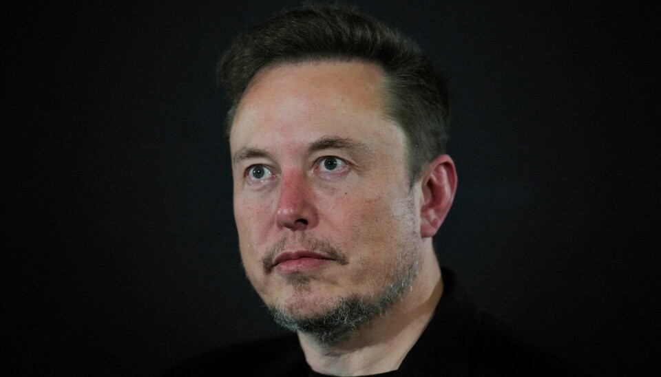 Tesla-sjef Elon Musk varsler kutt i staben. Et kutt på 10 prosent i antall ansatte vil utgjøre over 14.000 stillinger internasjonalt. Tesla-sjef Elon Musk varsler kutt i staben. Et kutt på 10 prosent i antall ansatte vil utgjøre over 14.000 stillinger internasjonalt. Foto: Kirsty Wigglesworth / AP / NTB