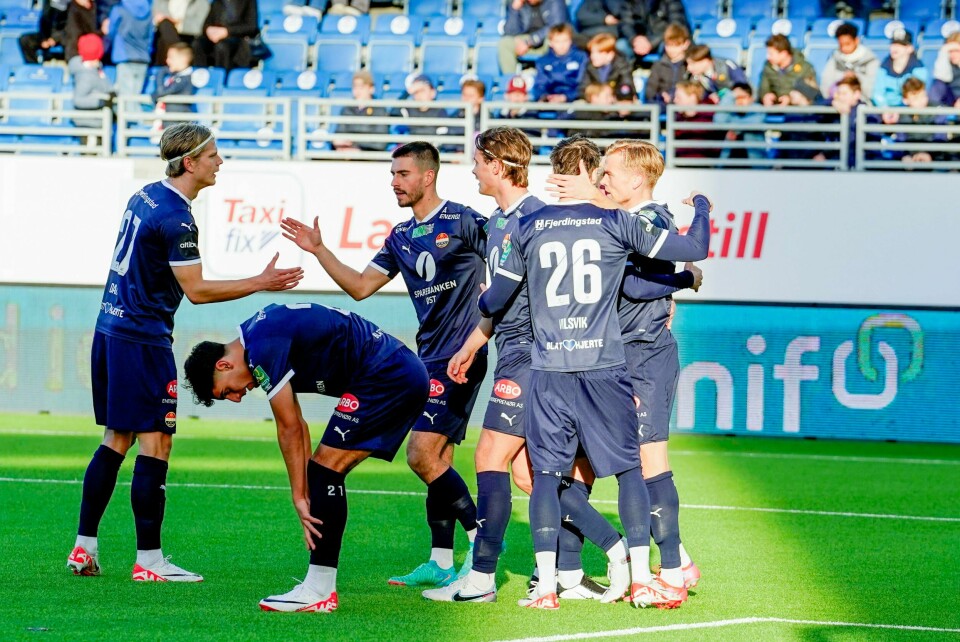 Eirik Ulland Andersen (t.h.) gratuleres etter å ha gjort 1-0 for Strømsgodset borte mot KFUM Oslo. Eirik Ulland Andersen (t.h.) gratuleres etter å ha gjort 1-0 for Strømsgodset borte mot KFUM Oslo. Foto: Lise Åserud / NTB