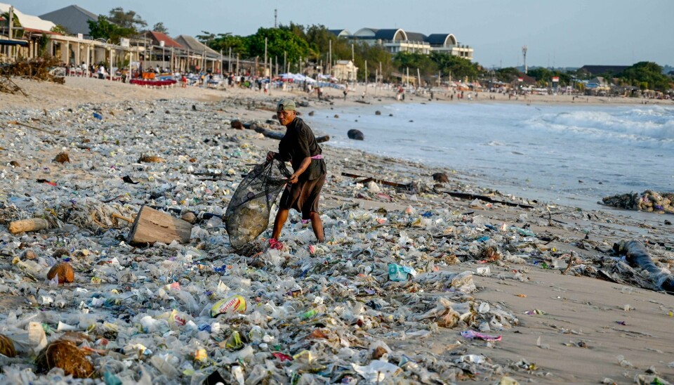 Plastforsøpling og plastforurensning er blant verdens største miljøproblemer. Indonesia er ett av landene mye av plasten som havner i havet, ender opp i. Snart er det klart for fjerde forhandlingsrunde om en global plastavtale for å få bukt med plastforurensningen. Plastforsøpling og plastforurensning er blant verdens største miljøproblemer. Indonesia er ett av landene mye av plasten som havner i havet, ender opp i. Snart er det klart for fjerde forhandlingsrunde om en global plastavtale for å få bukt med plastforurensningen.