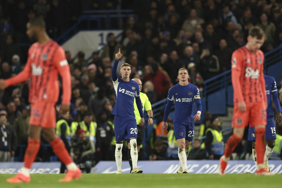 Cole Palmer scoret hattrick på 29 minutter, og endte med fire mål mot Everton Cole Palmer scoret hattrick på 29 minutter. Foto: Ian Walton / AP Photo / NTB.