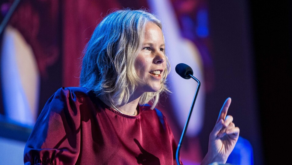 Kirsti Bergstø holder sin første tale som SVs leder under landsmøtet i 2023. Kirsti Bergstø ba Støre skrote arbeidslinja da hun holdt sin første tale som SV-leder under partiets landsmøte. Det samme budskapet gjentar hun nå. Foto: Alf Simensen / NTB